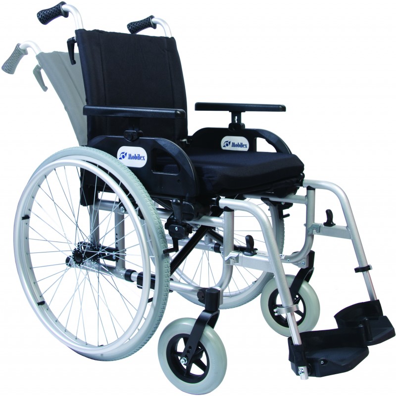 Letvægts Kørestol med vinklet ryglæn (Barracuda)